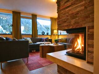 06. Catered chalet Stratus Sankt Anton Open haard