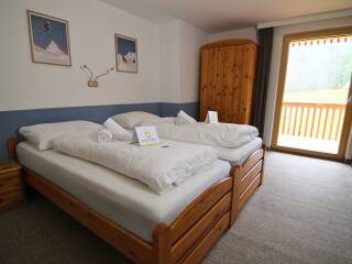 09. Catered chalet Demlhof Finkenberg Driepersoonskamer