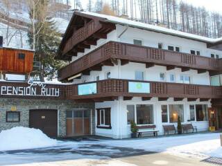 01. Catered chalet Ruth Soelden Snow